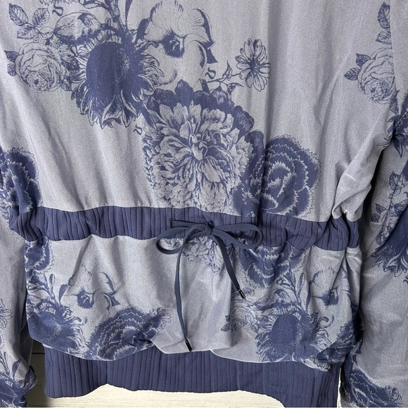 Lululemon Raja Reversible Jacket Night Market Floral - Picture 9 of 14